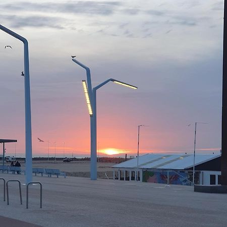 Scheveningen Sea Side Bed & Breakfast กรุงเฮก ภายนอก รูปภาพ
