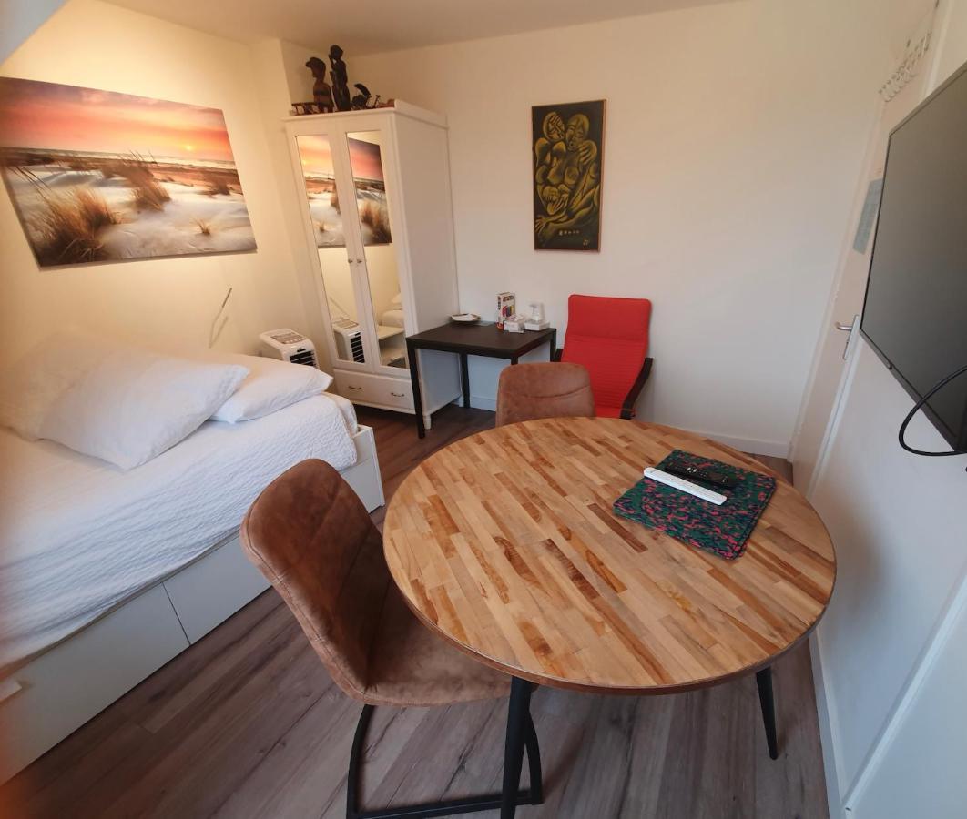Scheveningen Sea Side Bed & Breakfast กรุงเฮก ภายนอก รูปภาพ